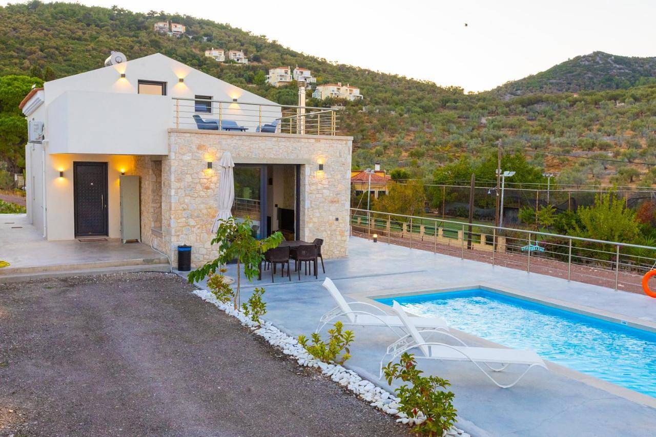 Pierres Blanches Residences, with private pools in Lesbos