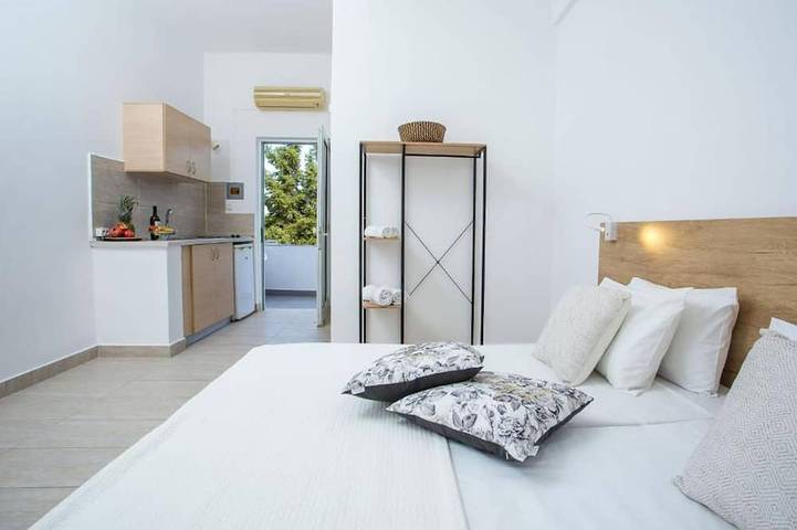 Ferienhaus für 2 Personen, mit Garten und Balkon sowie Pool in Faliraki