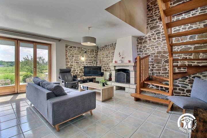 Gîte pour 4 personnes, avec jardin et terrasse, animaux acceptés