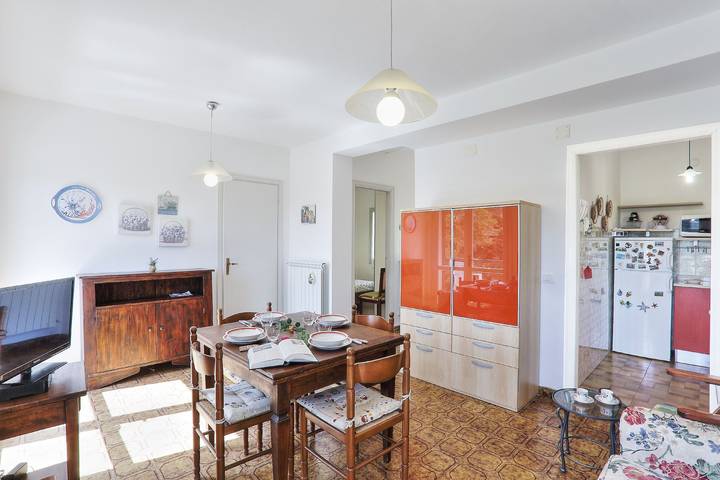 Appartamento intero, Casa Vacanze "Il Giardino Nel Sole Trilo" con aria condizionata, giardino e terrazza in Norsi, Capoliveri