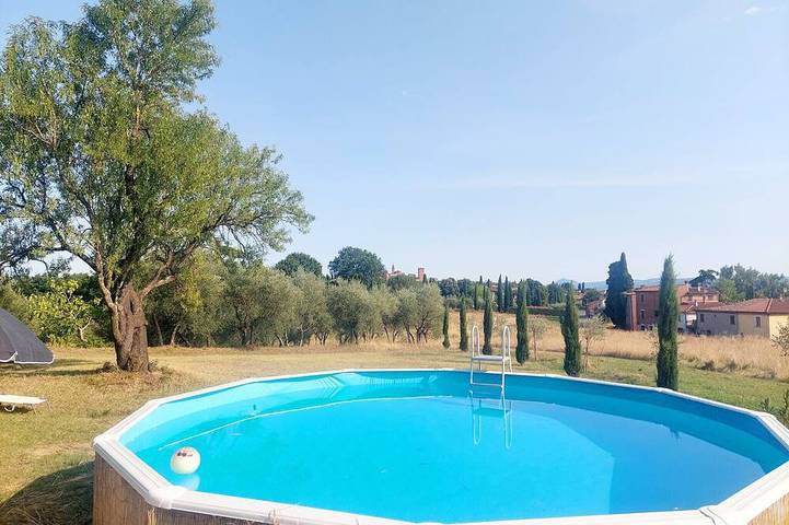 Appartamento per 3 persone, con piscina e giardino, con animali domestici in Sinalunga