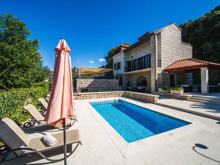 Ferienhaus für 9 Personen, mit Garten und Pool sowie Balkon in Dubrovnik