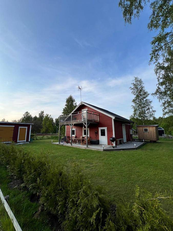 Ferienhaus für 6 Personen, mit Balkon und Terrasse sowie Garten und Sauna