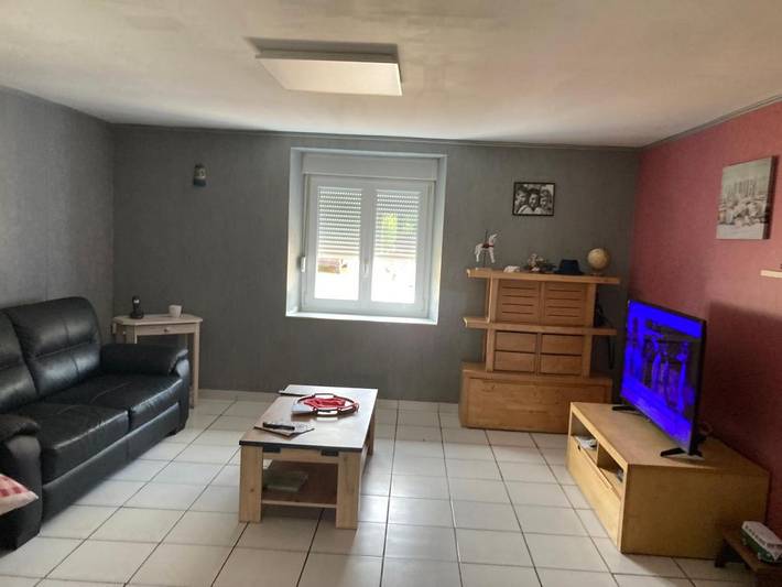 Gîte pour 3 personnes, avec Terrasse ainsi que Jardin et Vue à La Celle-sous-Gouzon - 2