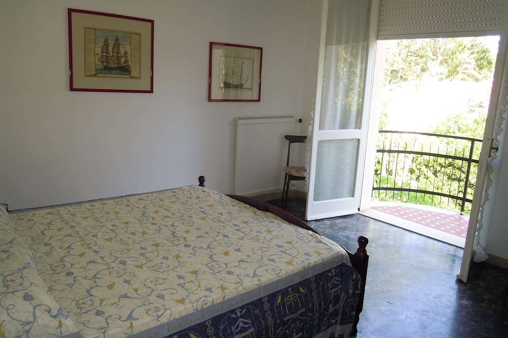 Villa 50 Meter vom Strand Giannella, einen großen Garten in Giannella, Grosseto Provinz