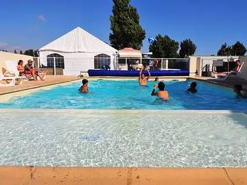 Camping pour 6 Personnes dans La Faute-sur-Mer, Vendée, Photo 3