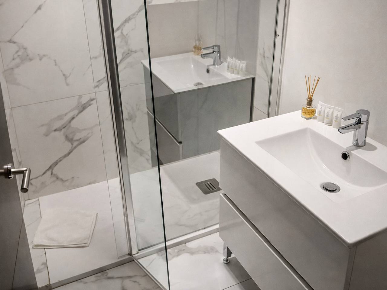 Appartement entier, Chambre Privée au Cœur de Madrid avec Terrasse Commune in Madrid, Communaute de Madrid