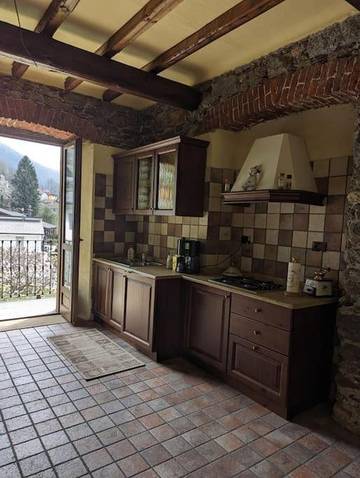 Gîte pour 4 personnes, avec balcon et vue, animaux acceptés à Cérès