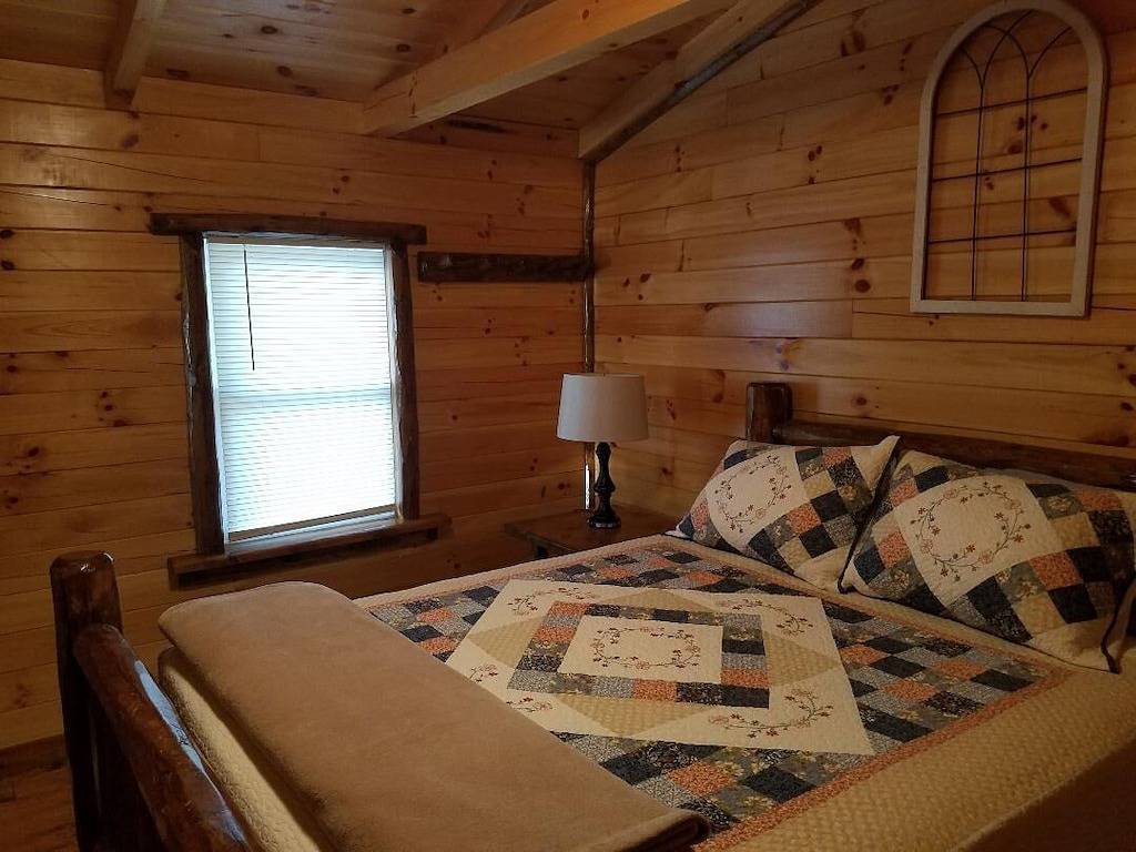 Sunset Cabin #7 in Ashtabula County