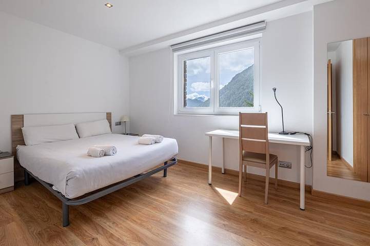 Ganze Wohnung, 2-Zimmer-Wohnung in Arinsal mit Parkplatz, 4 Pers. in Arinsal, Pal Arinsal