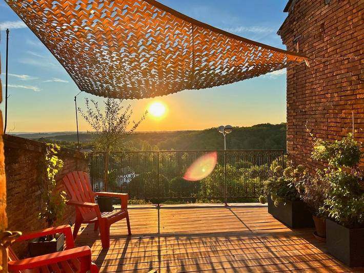 Gîte pour 6 personnes, avec vue ainsi que terrasse et vue sur le lac, animaux acceptés dans Office De Tourisme Du Sud Quercy De Lafrancaise