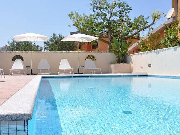 Location de vacances pour 4 personnes, avec terrasse et balcon/terrasse à Arbatax - 3