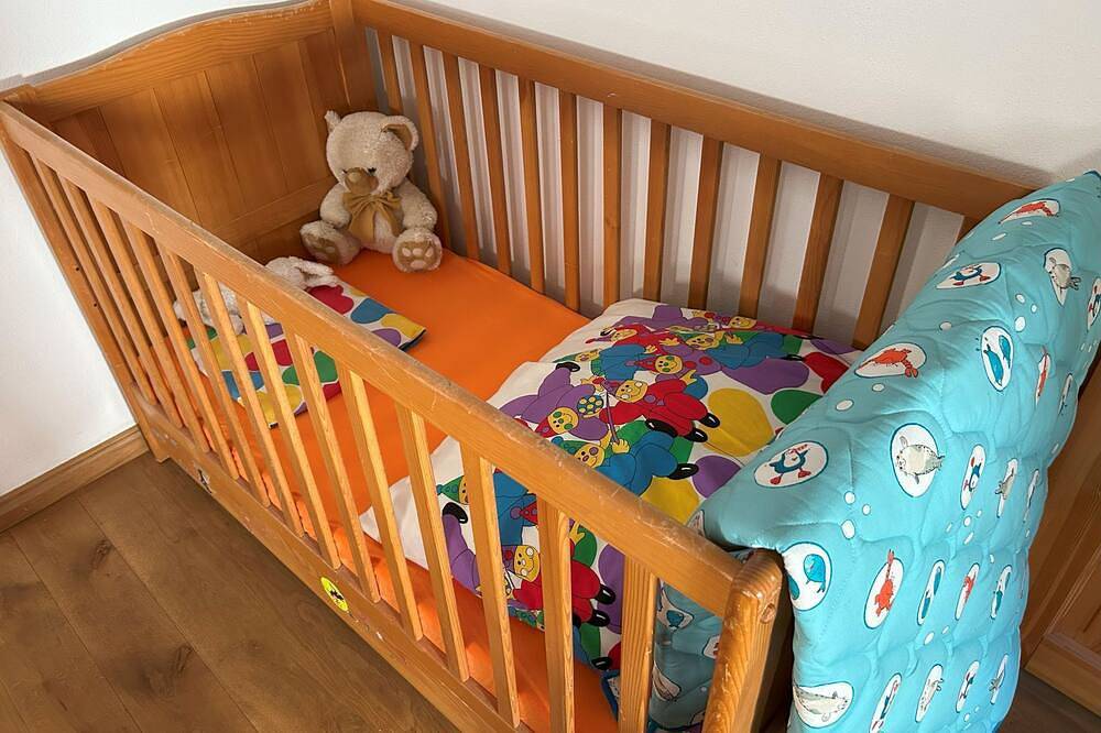 Ganze Wohnung, Stilvolle Ferienwohnung (60m2) mit Freisitz in Bad Rodach, Oberes Maintal - Coburger Land