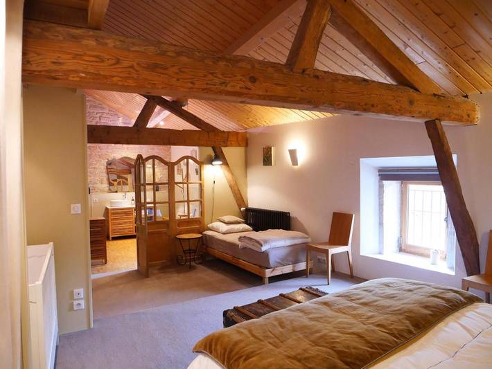 Gîte pour 5 personnes, avec vue et jardin à Givry - 4