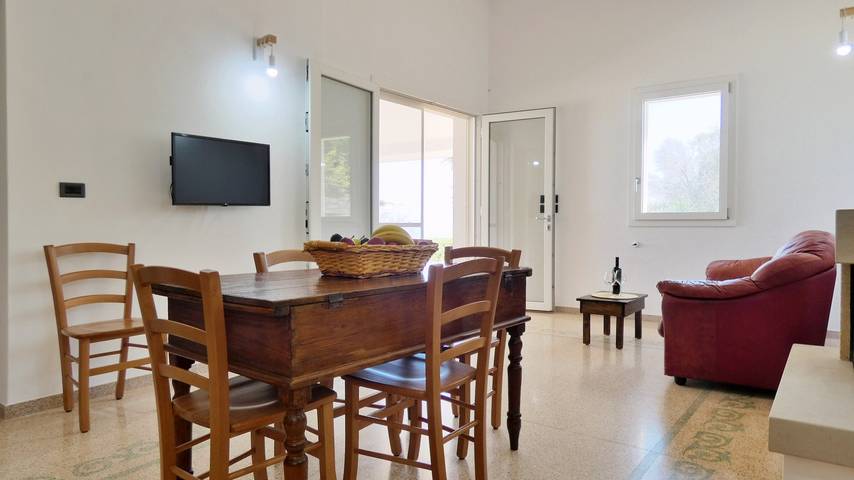 Location de vacances pour 5 personnes, avec terrasse et jardin à Gagliano del Capo - 4