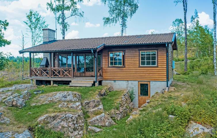 Ferienhaus für 5 Personen, mit Terrasse und Seeblick sowie Sauna - 1