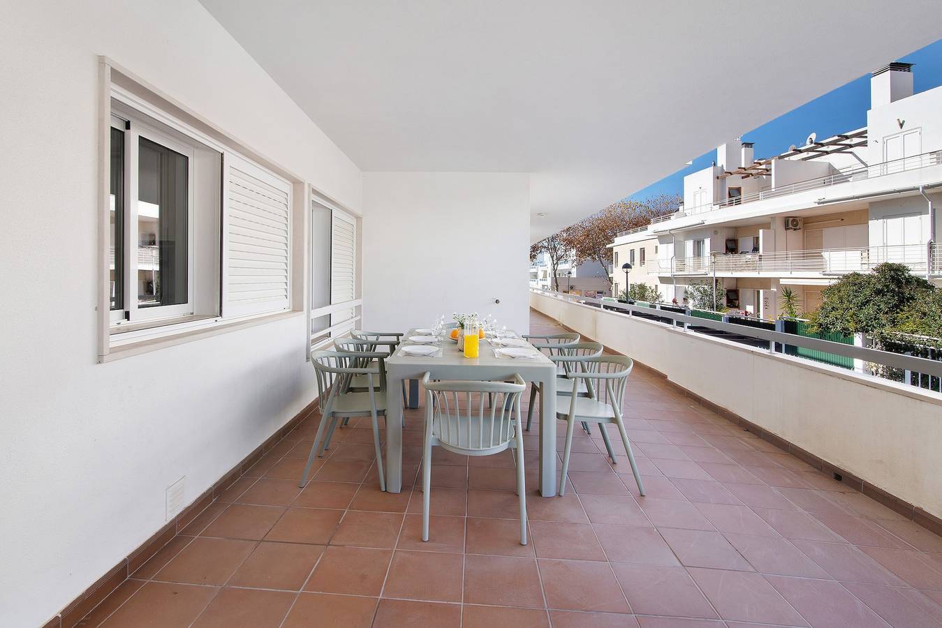 Apartamento entero, Apartamento '1G Apt Rosmaninho' con piscina compartida, Wi-Fi y aire acondicionado in Santa Luzia, Ria Formosa