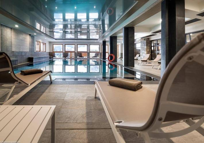 Appart’hôtel pour 6 personnes, avec jacuzzi et piscine ainsi que terrasse et sauna, animaux acceptés