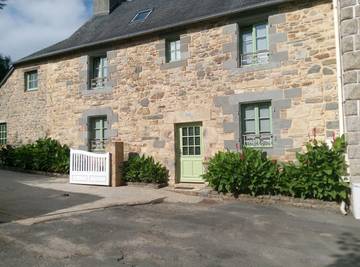 Gîte pour 6 personnes, avec jardin à Le Faou