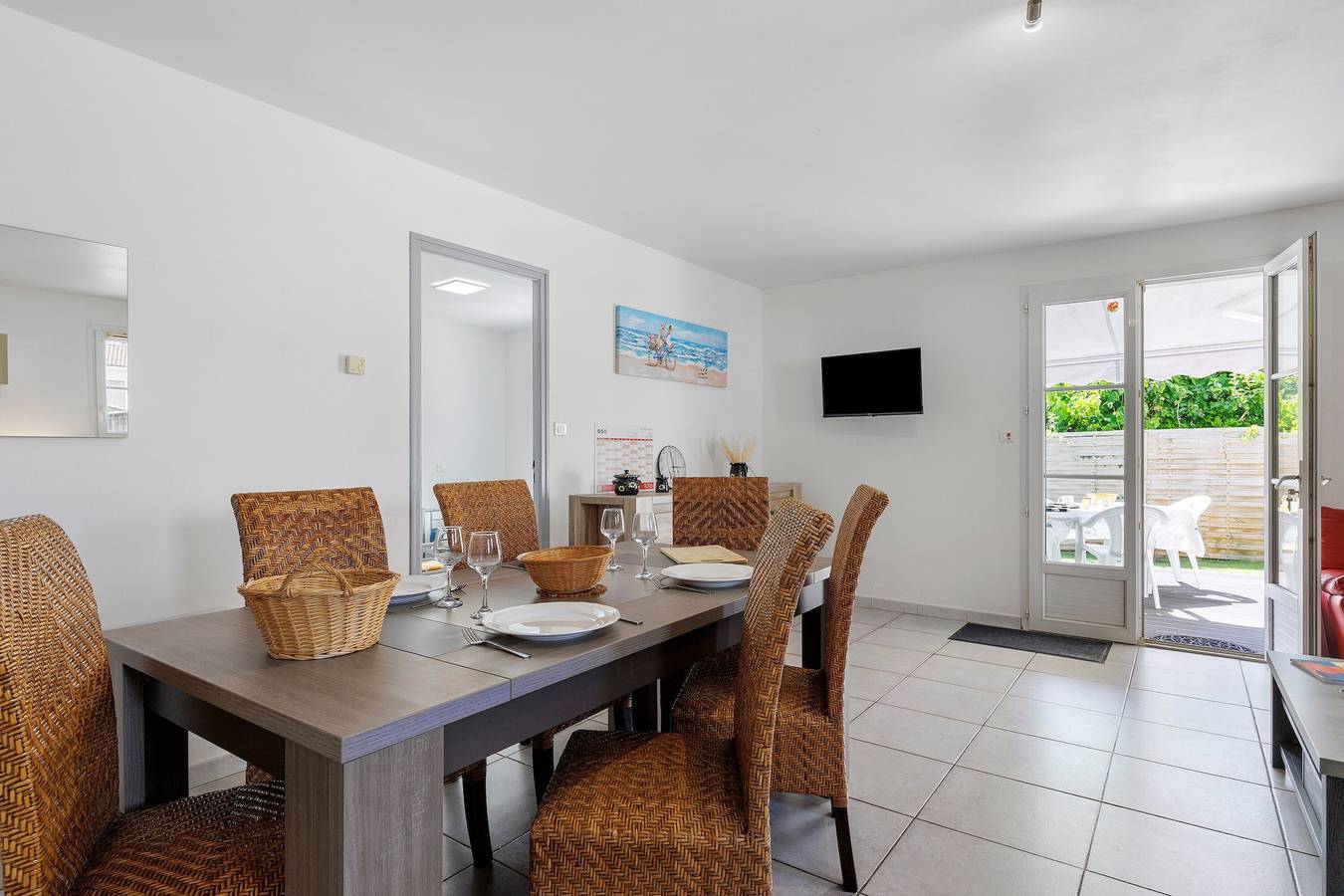 Maison de vacances « La Barbâtrine » avec terrasse, jardin privés et Wi-Fi in Barbâtre, Noirmoutier