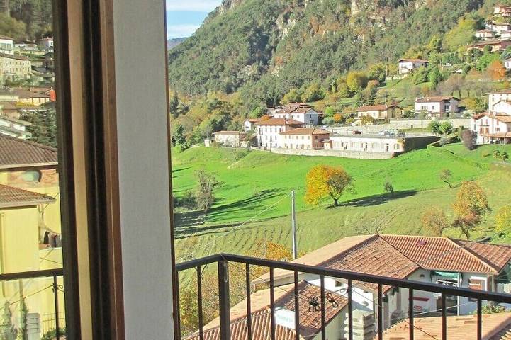 Agriturismo per 4 persone, con giardino, con animali domestici in Tremosine