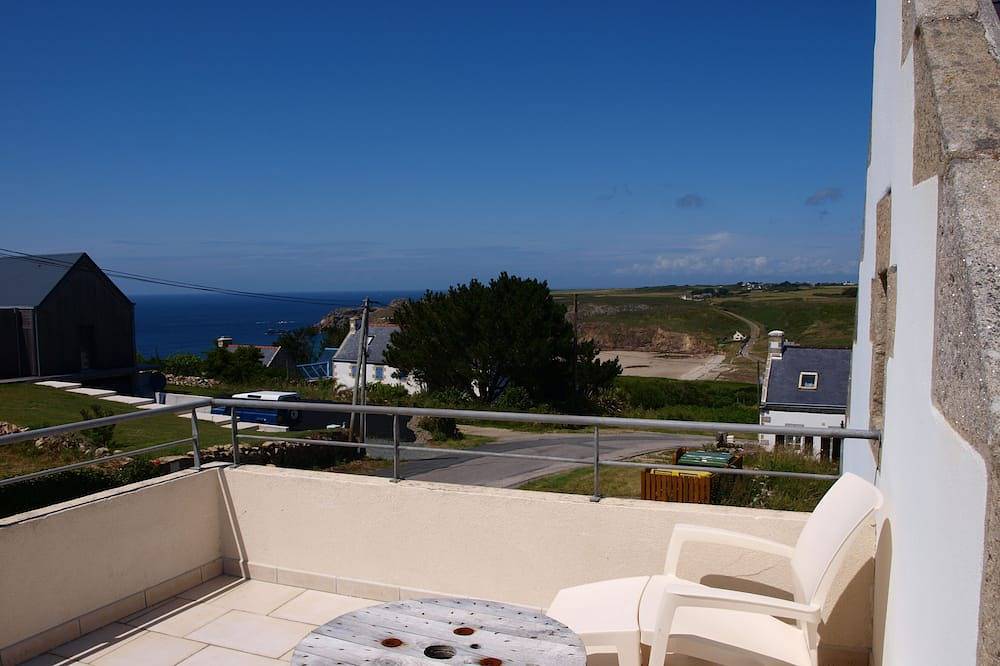 Maison de Pêcheur Vue sur mer , 300 m de la Plage, Proche Pointe du Raz in Pointe du Raz, Plogoff