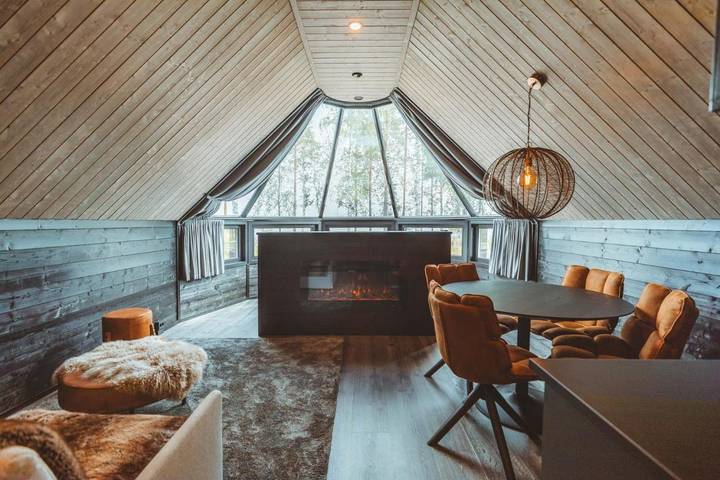 Hotel voor 14 personen, with sauna and tuin as well as whirlpool in Rovaniemi