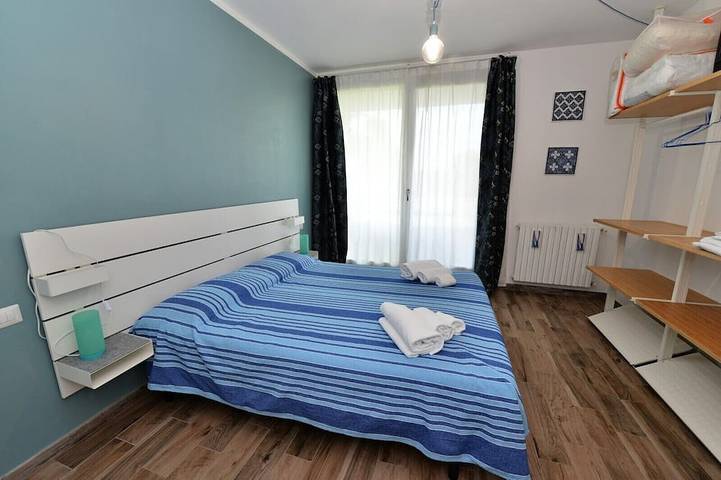 Ganze Wohnung, Relaxation on the lake, just minutes from Gardaland. in Peschiera del Garda, Gardasee-Berge