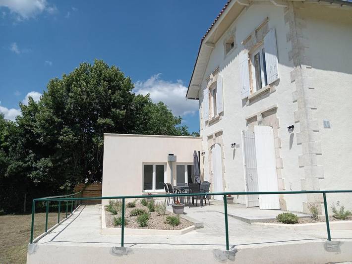 Location de vacances pour 19 personnes, avec jardin, animaux acceptés à Montcaret - 2