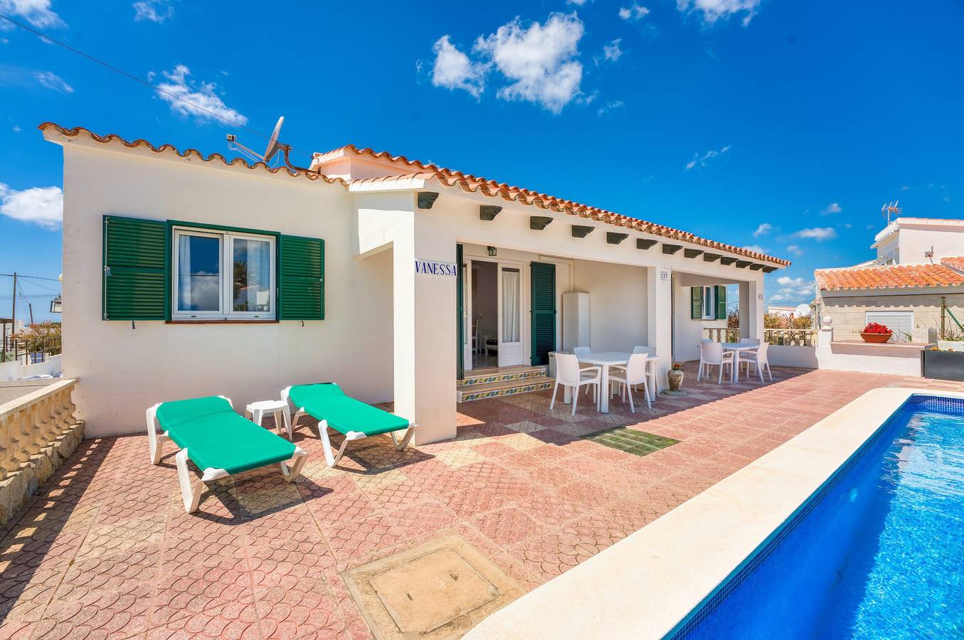Familienfreundliches Ferienhaus "Villen Vanessa & Ruth" mit Pool und Terrasse in Cala en Porter, Alaior Gemeinde