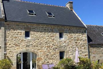 Gîte pour 6 personnes, avec jardin et terrasse, animaux acceptés à Primelin