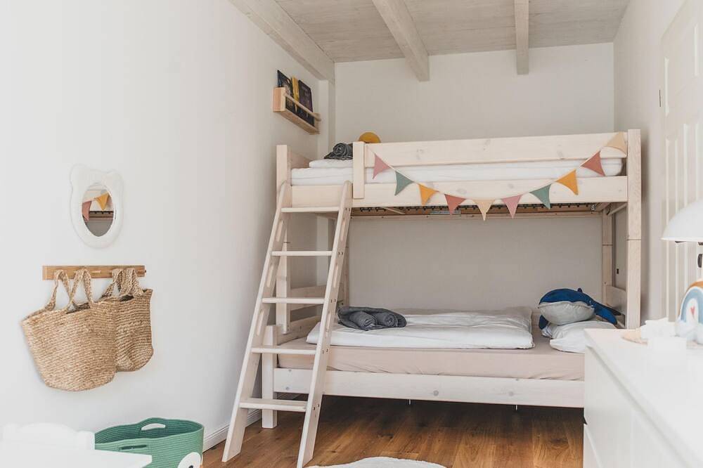 Ganze Wohnung, Fenna – Familien-Ferienwohnung 84 m² / 7 Pers. im Gulfhof in Rysum bei Greetsiel in Krummhörn, Landkreis Aurich