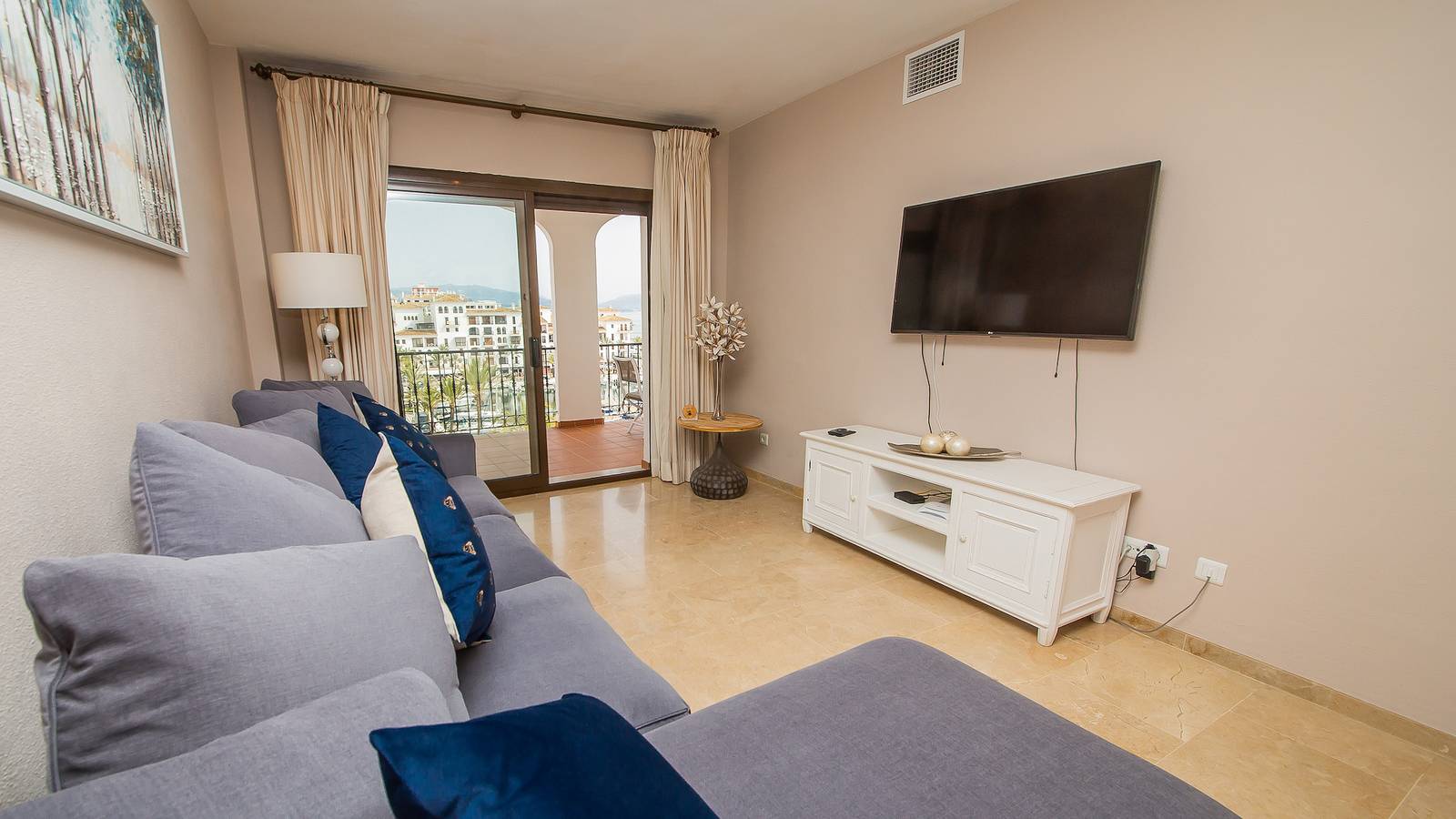 Entire apartment, Marina Real 253 in Puerto de la Duquesa, Manilva