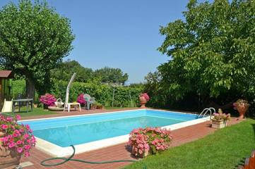 Villa With Pool for 4 People in Arezzo Province, Tuscany, Photo 4