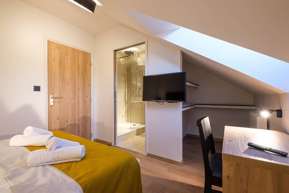 Ganze Wohnung, Grand T3 familial en centre-ville in Lons-le-Saunier, Jura