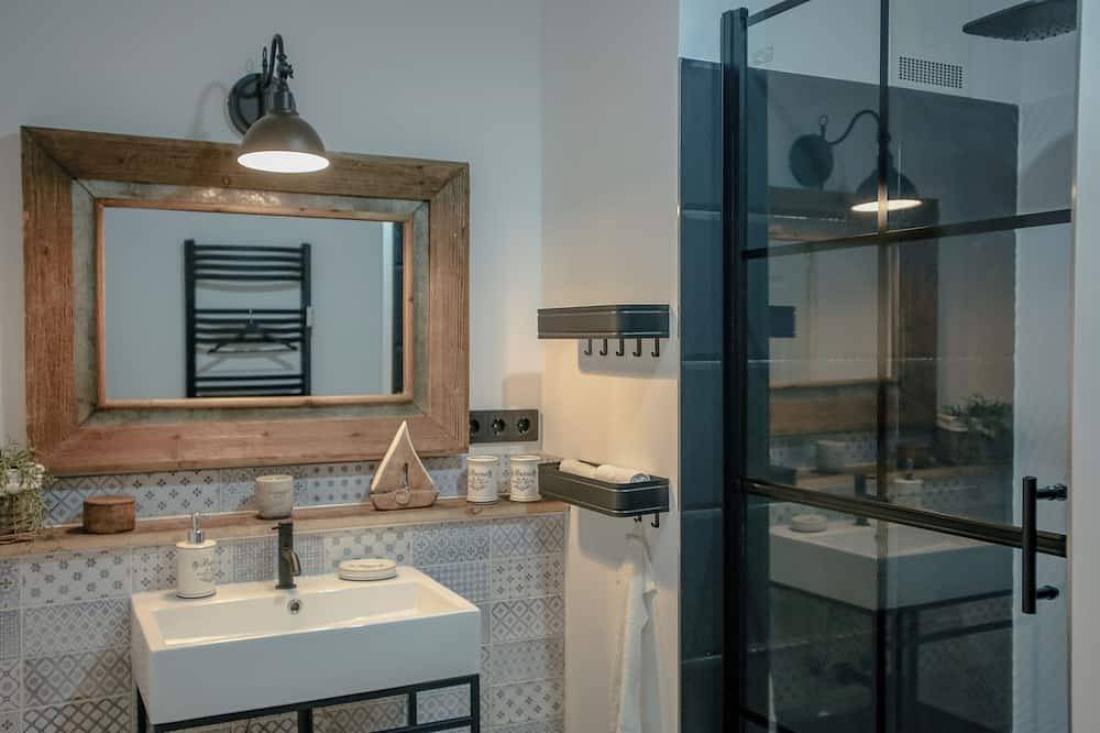 Ganze Wohnung, Gemütliche Ferienwohnung in direkter Nähe zum Bad Zwischenahner Meer. in Zwischenahner Meer, Bad Zwischenahn