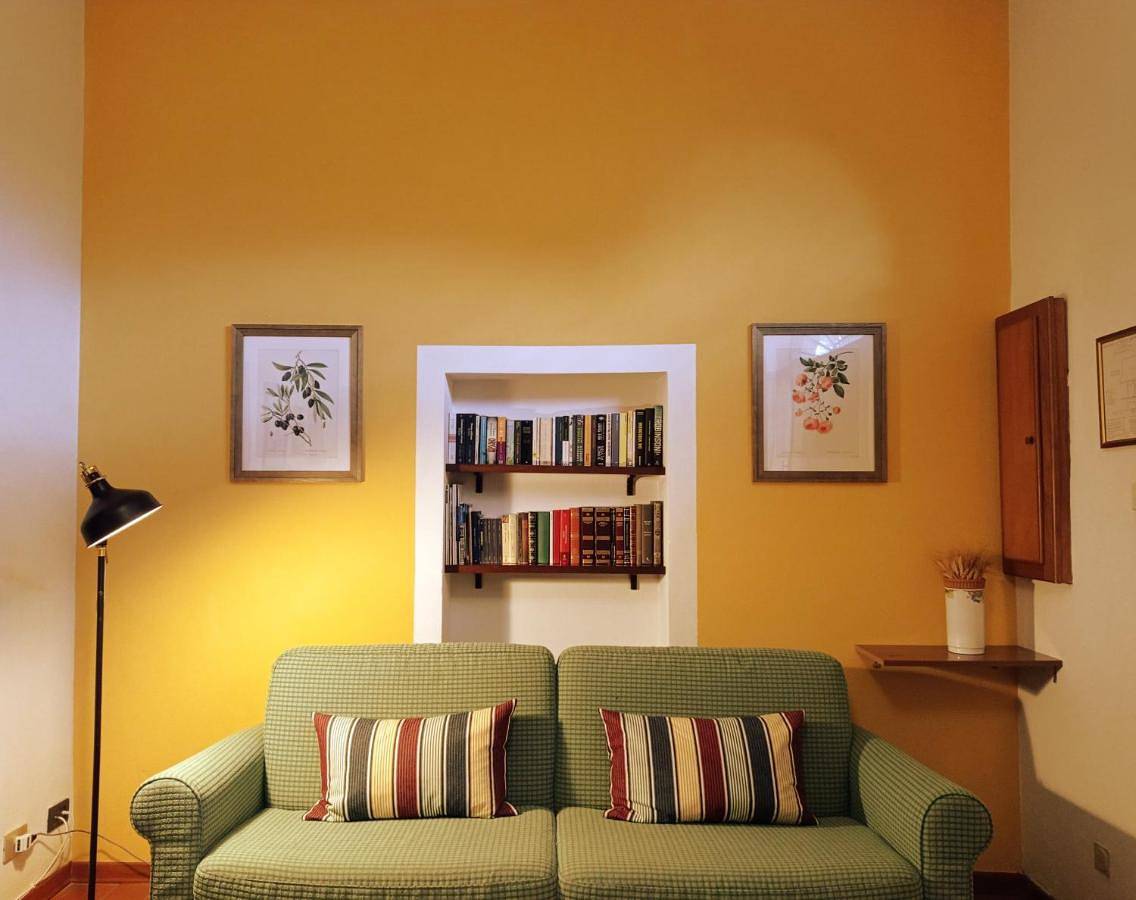 Appartamento intero, Apartment with Terrace in San Vivaldo, Montaione