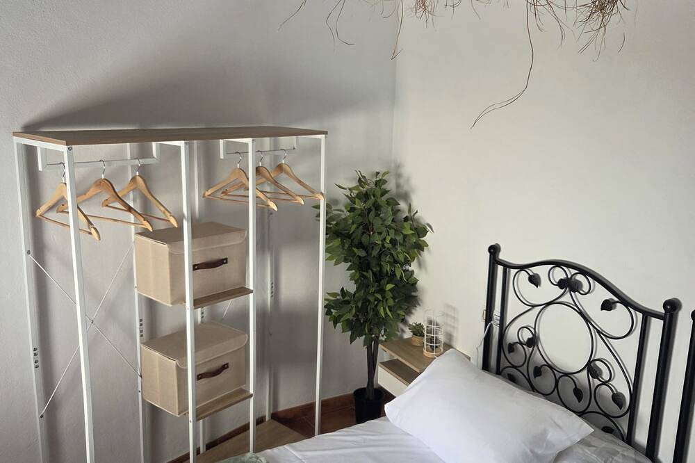Casita Rural El Refugio, your place to disconnect with your family or couple. in Zuheros, Sierras Subbéticas