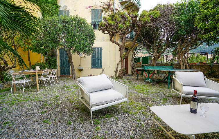 Appartamento vista mare con terrazza, angolo cottura e aria condizionata in Ventimiglia (Città), Ventimiglia