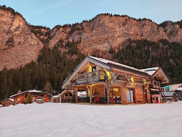 Casa rural para 11 personas, con vistas y jardín, Se admiten mascotas - 1