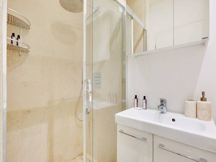 Apartamento entero, Cosy & chic studio - 2P - Levallois in Levallois-Perret, Altos del Sena