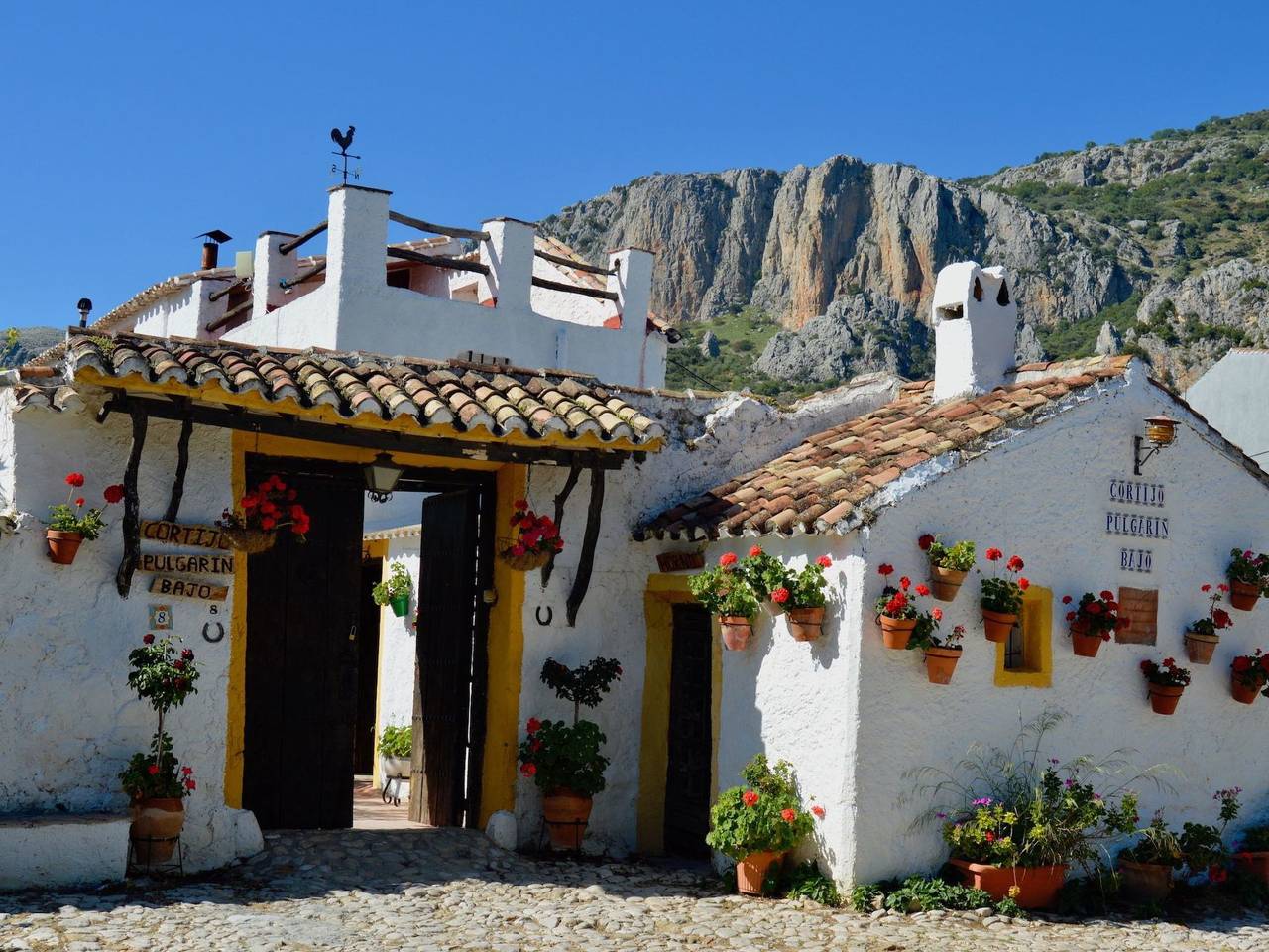 Cortijo Pulgarin Bajo in Alfarnatejo, Provincia de Málaga