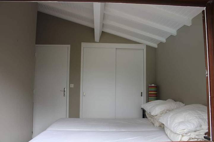 Belle villa surplombant le lac, près des plages, piscine privée, pour 10 in Lac de Lacanau, Lacanau