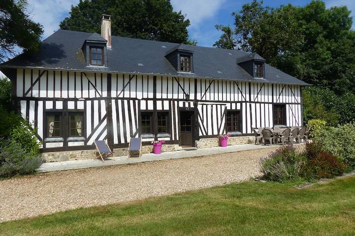 Location de vacances pour 10 personnes, avec Terrasse et Jardin à Bonneville-la-Louvet