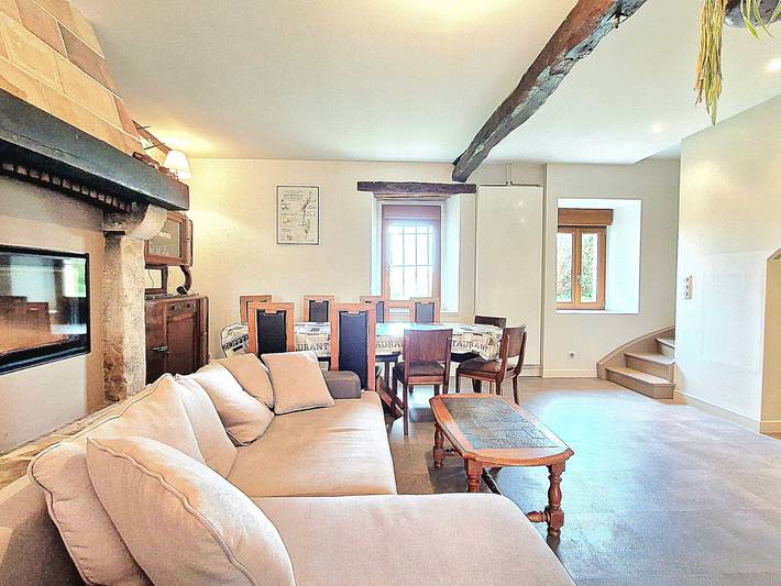 Gîte pour 8 personnes, avec jardin dans Piffonds