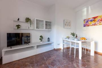 Apartment for 4 People in Pisa, Italian Riviera, Photo 2