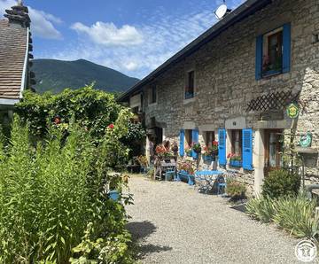Gîte pour 3 personnes, avec terrasse et jardin dans Belley