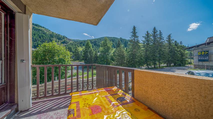 Gîte pour 4 personnes, avec balcon à Allos - 2