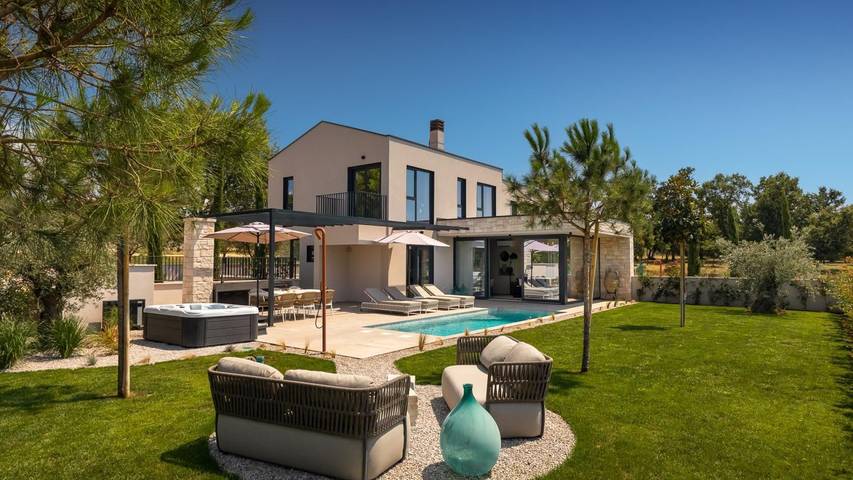 Ferienhaus für 6 Personen, mit Whirlpool und Garten sowie Sauna und Terrasse