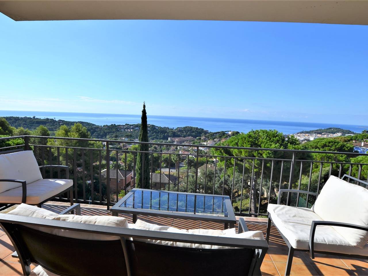 Villa Flores 8 personas con piscina privaday y vistas al mar en Lloret de mar in Roca Grossa, Lloret de Mar